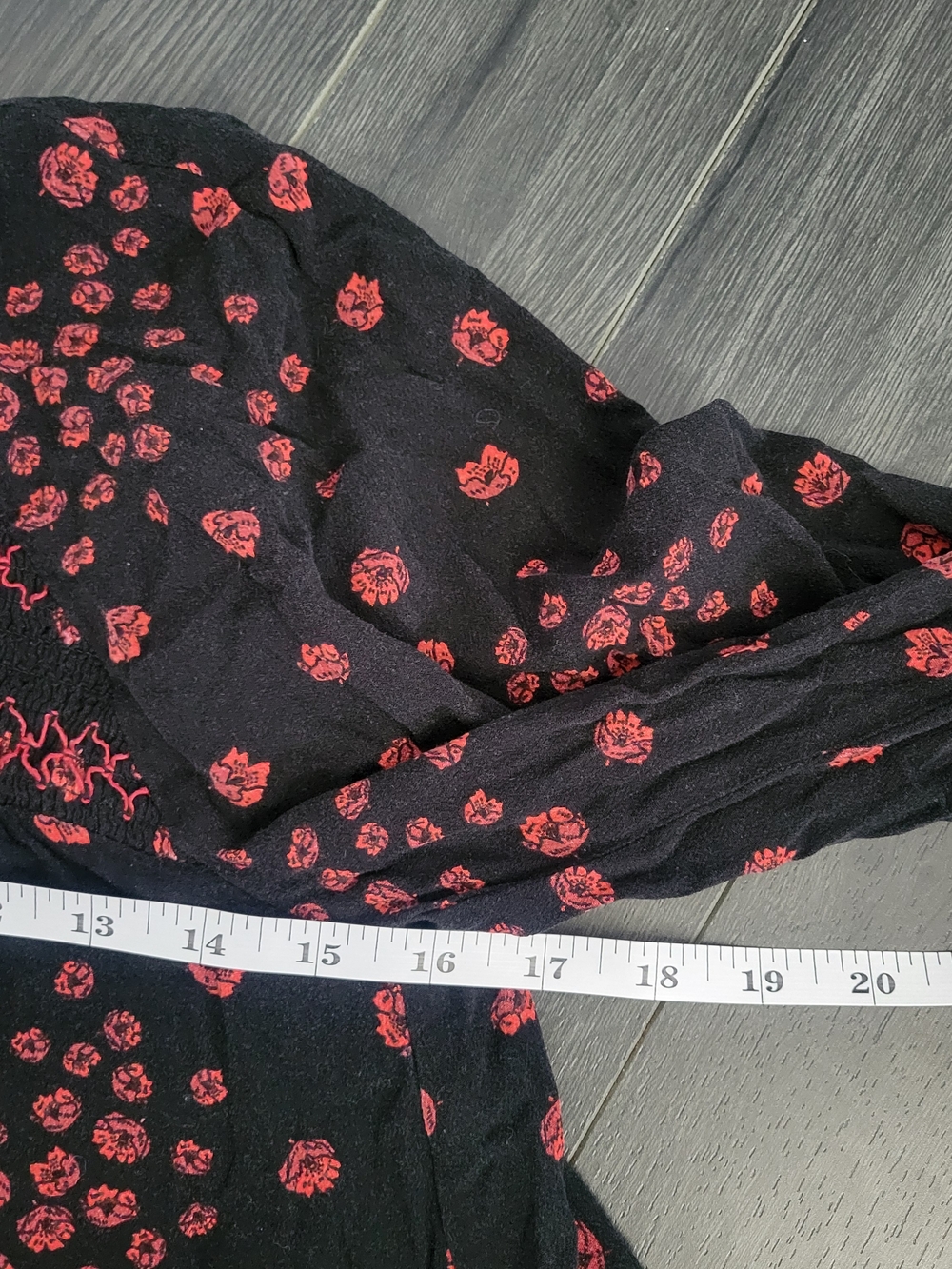 FREE PEOPLE Size XS Smocked Floral Blouse Black Red Boho Peasant Top - Picture 10 of 11